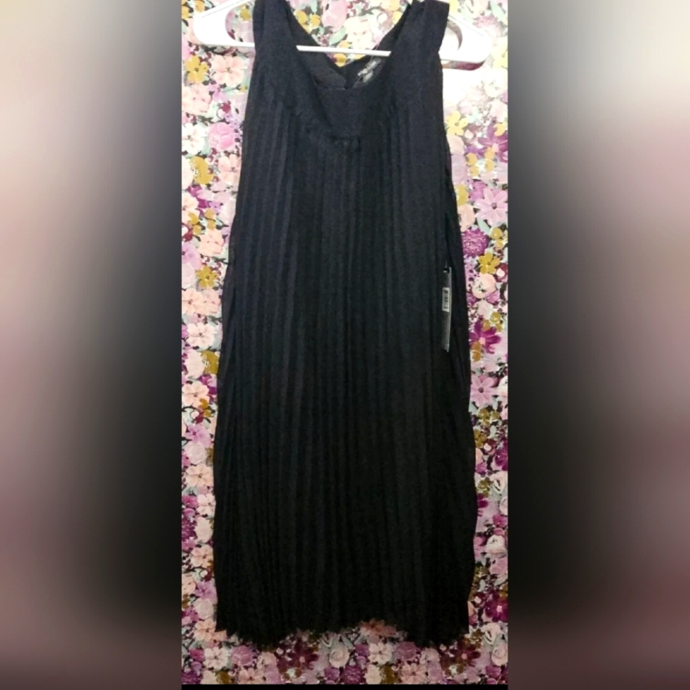 VOIR VOIR BLACK PLEATED SLEEVELESS DRESS SZ 18